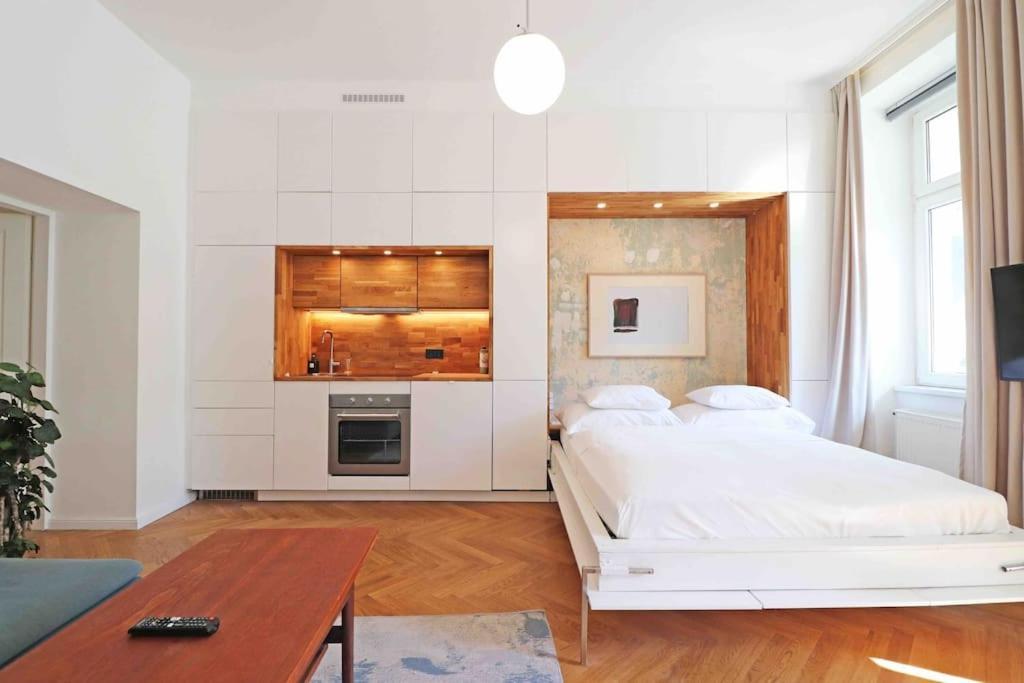 Smart Apt Mit Balkon Am Augarten Park Naehe Zentrum Vienna Luaran gambar