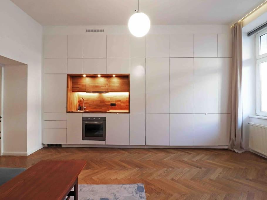 Smart Apt Mit Balkon Am Augarten Park Naehe Zentrum Vienna Luaran gambar