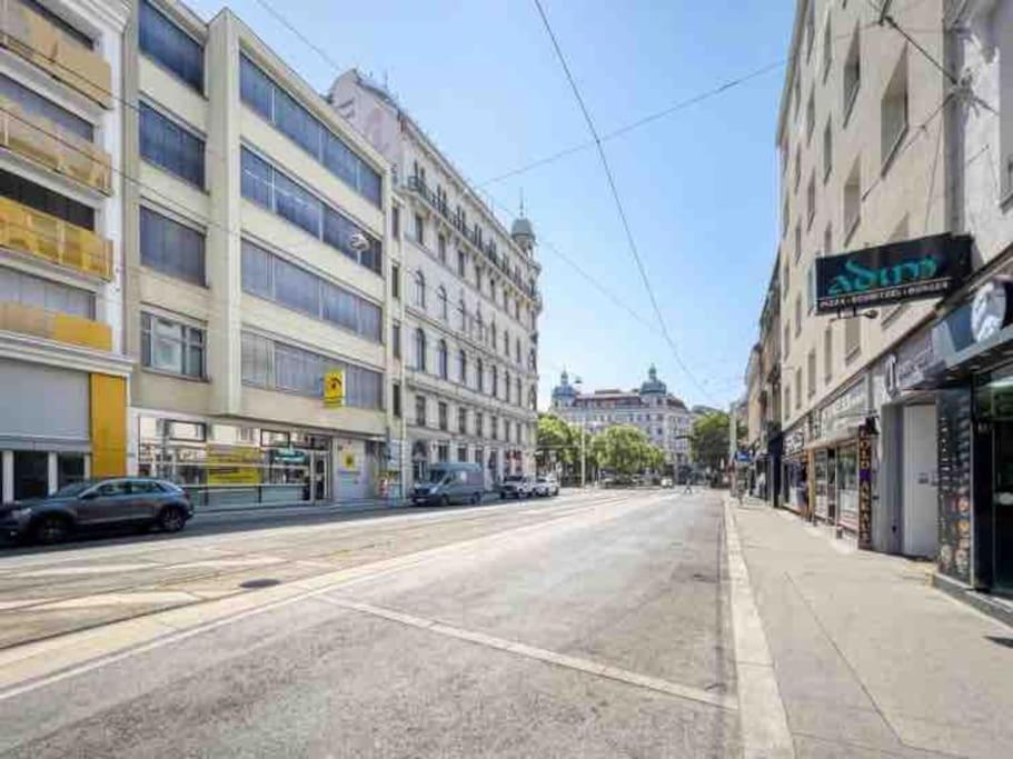 Smart Apt Mit Balkon Am Augarten Park Naehe Zentrum Vienna Luaran gambar