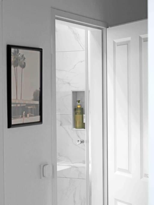 Smart Apt Mit Balkon Am Augarten Park Naehe Zentrum Vienna Luaran gambar